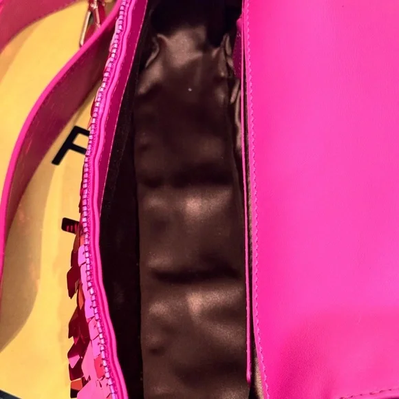Fendi Fuchsia Pink Sequin Baguette Gold Hardware ‘Sex and the City’ New Rare - Picture 11 of 15